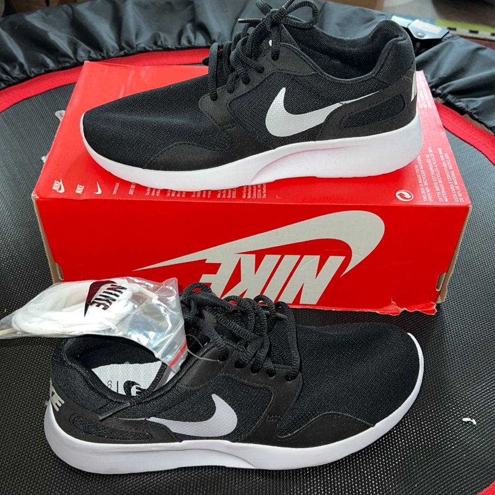 Womens Nike Kaishi black new sneaker